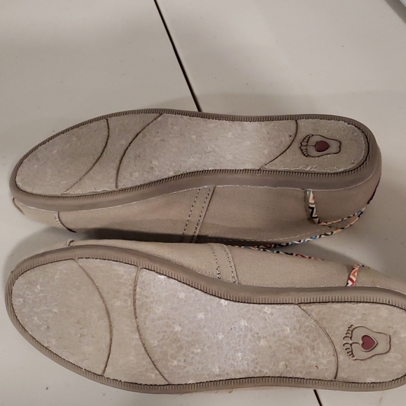 Beige Bobs Size 6 - Picture 4 of 4